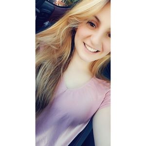 Meet your Posher, Brenna